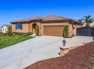 18533 Lakepointe Dr, Riverside, CA 92503