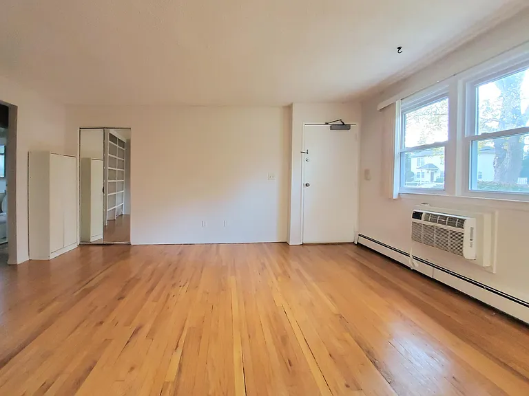 520 Cliffwood Ave #E1 — Photo 2
