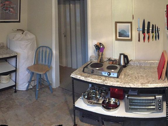 complete kitchen