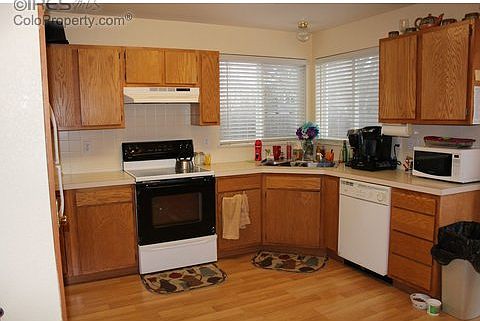 5th image of 355 Laurel Ave