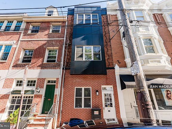 2nd image of 319 Bainbridge St