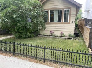 429 E 10th St NE, Calgary, AB T2E 4M2