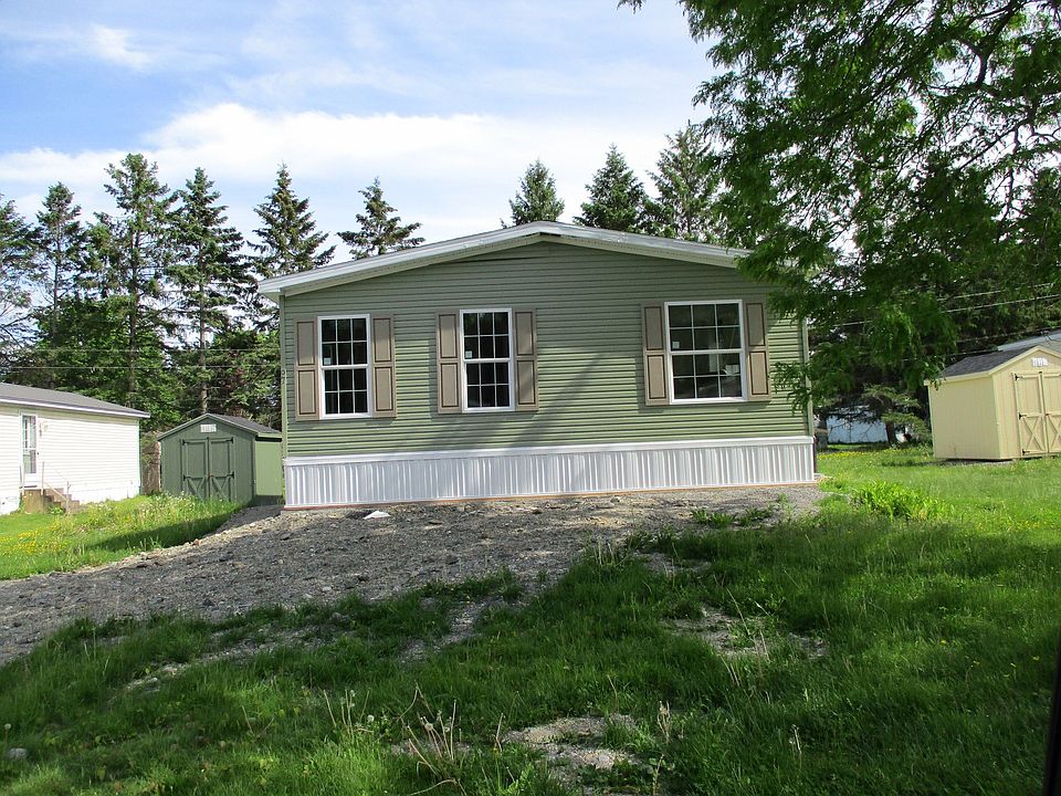1st image of 979 Essex St Lot 97-075