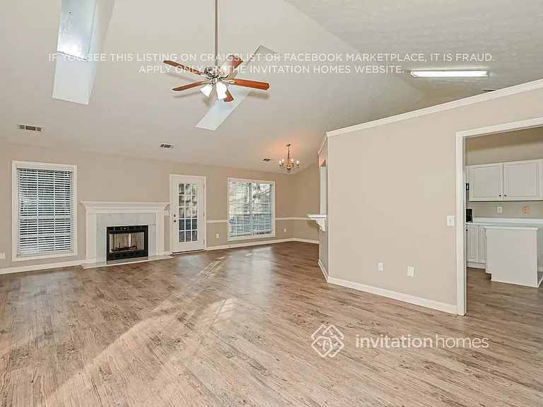 805 Avalon Forest Dr — Photo 3