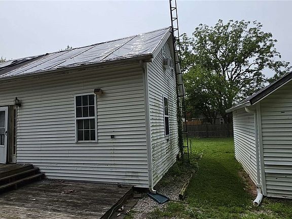 2nd image of 517 Dewitt St