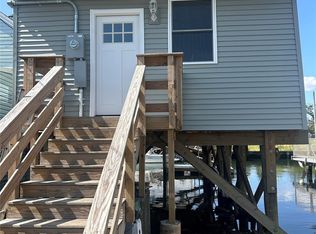 20 Bayview Ave, Jamaica, NY