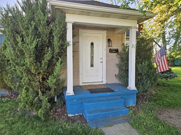 21 John St