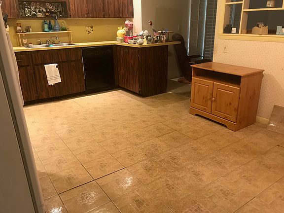 5th image of 2374 Poinciana Dr