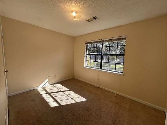 5th image of 1089 Live Oak Dr