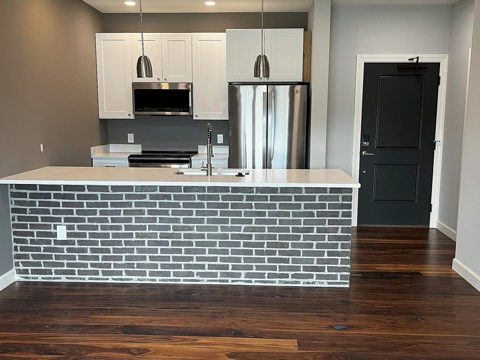1 bed, 622 sqft, $1,400 — Photo 2