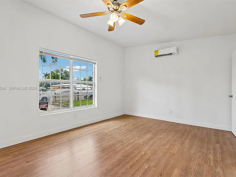 1045 NW 115th St — Photo 11