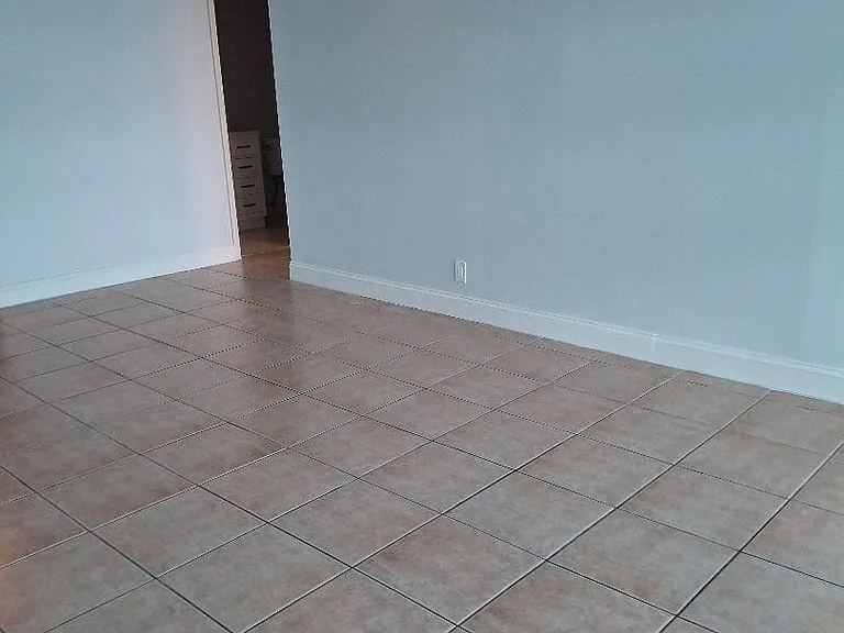105 Lake Emerald Dr #406 — Photo 5
