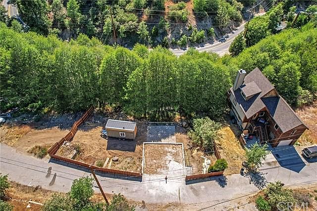 1st image of 240 Alder Ln