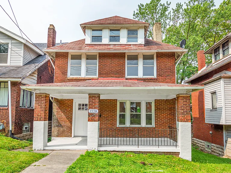 2228 S Braddock Ave — Photo 2