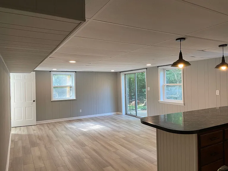 7942 Lake Vista Dr — Photo 36