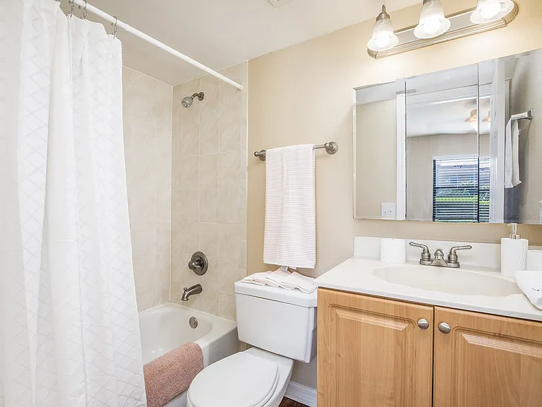 The Artisan Apartments — Photo 14