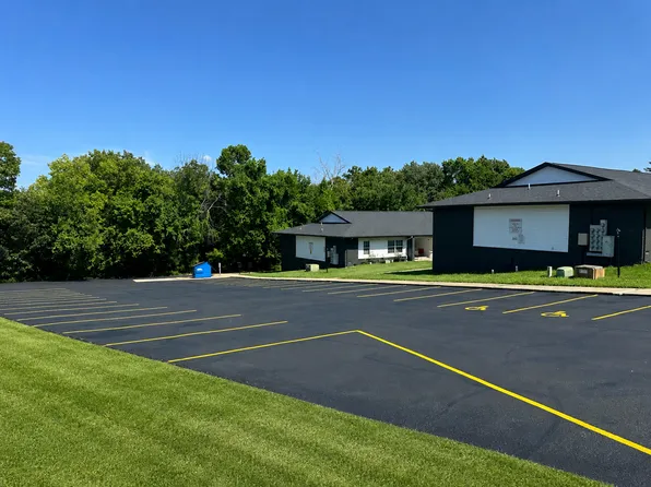 Branson Heights Apartments, 1450 Herschend Ln, Branson, MO 65616