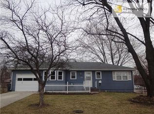 716 S Blake Cir, Olathe, KS 66061