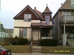 2516 W Garfield Ave, Milwaukee, WI 53205
