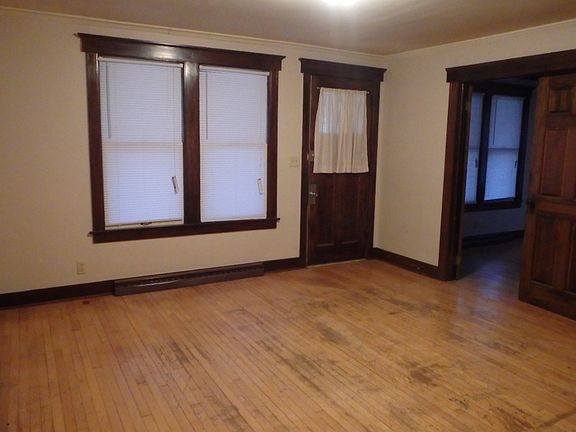 5th image of 320 S Grand Ave