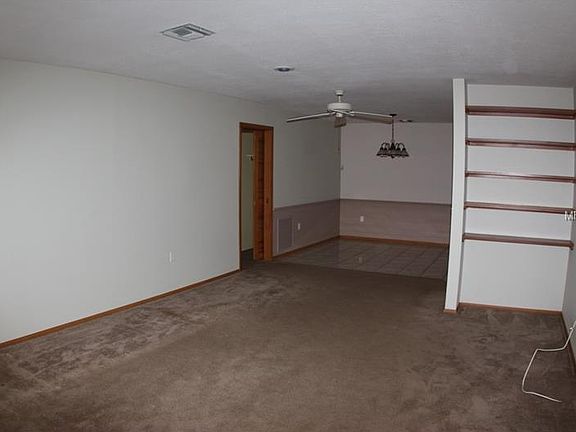 3rd image of 4528 Groveland Ave