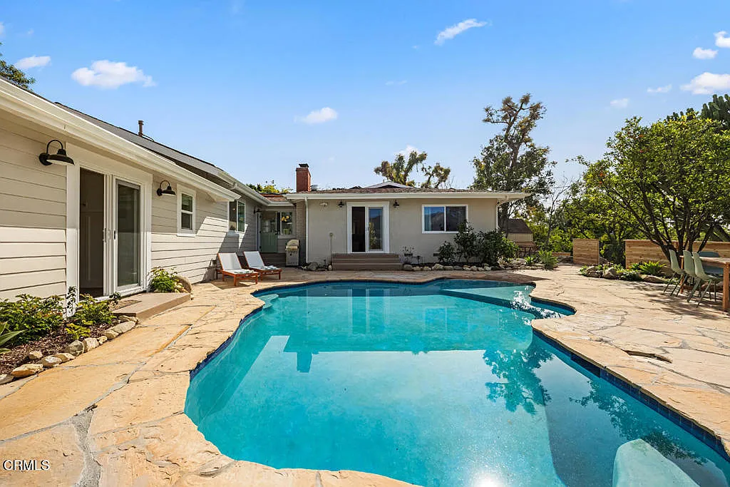Building Photo - 107 Alto Dr