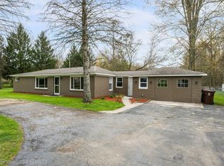 18070 Savage Rd, Belleville, MI 48111