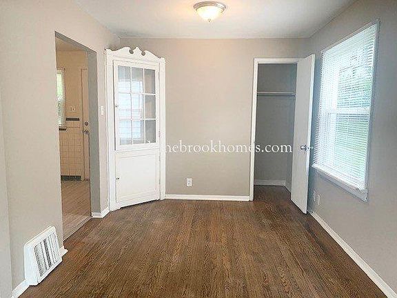 4th image of 10166 Coburg Lands Dr