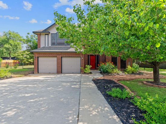 222 Primrose Dr, Kyle, TX 78640