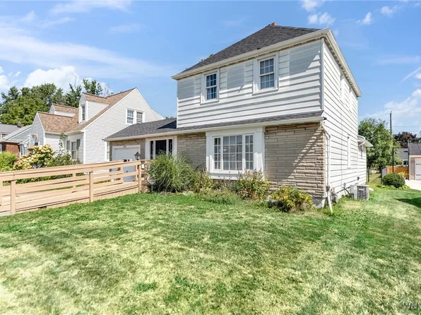 286 S Shore Blvd, Lackawanna, NY 14218