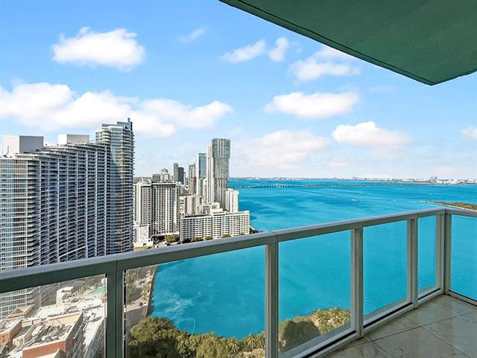 1st image of 1900 N Bayshore Dr APT 3404