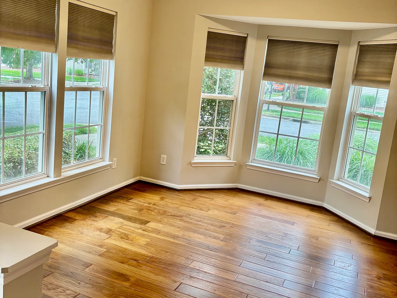 2 bed, 2.5 bath, 1484 sqft, $1,895 — Photo 3
