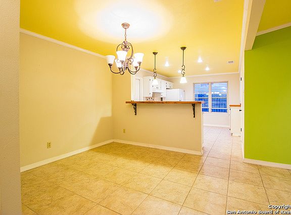 5th image of 2410 Bear Springs Dr