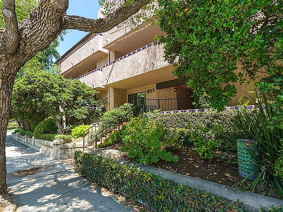 2nd image of 601 E California Blvd APT 305