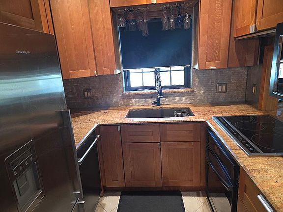 4th image of 225 E 10th Ave #2