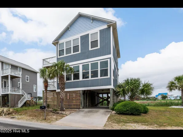 1701 Canal Dr, Carolina Beach, NC 28428