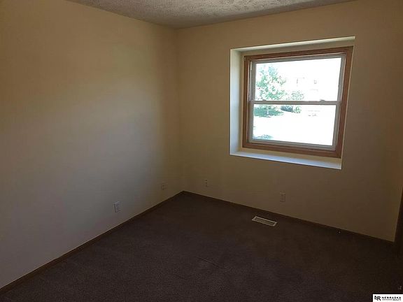 4th image of 6122 N 79th Ave