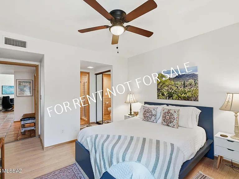2824 E Sierra Vista Rd — Photo 22