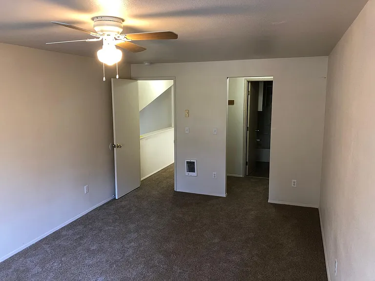 2813 J Ct SE #A — Photo 28