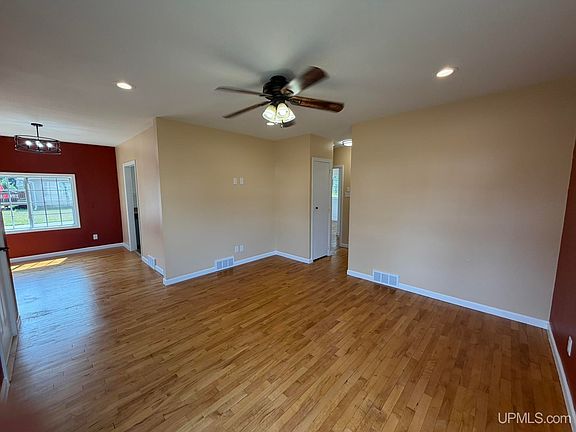 4th image of 1228 Stockbridge Ave