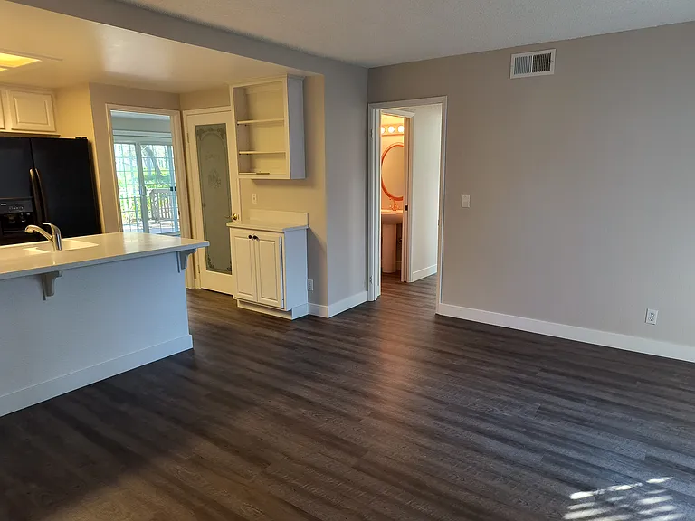 6805 Castillo Ct — Photo 9