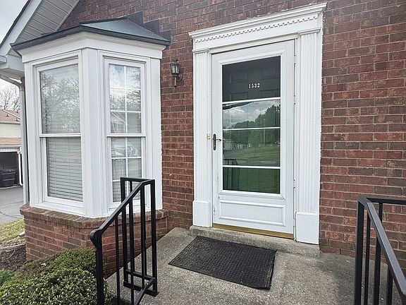 2nd image of 1532 Lewis Rd