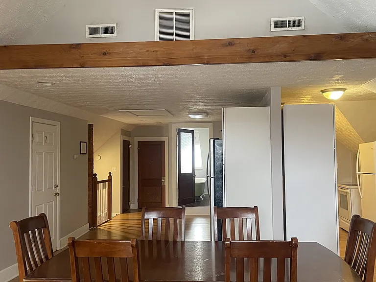 1439 6th Ave — Photo 29