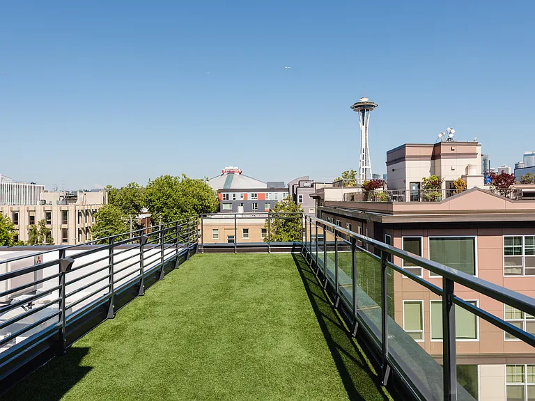 Cora Queen Anne — Photo 22