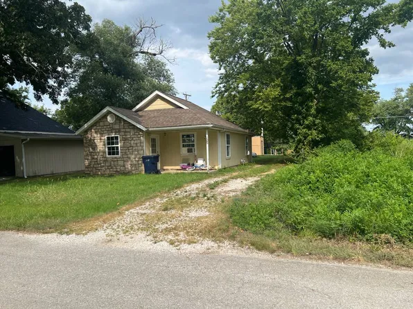 105 Fox St, Alba, MO 64830