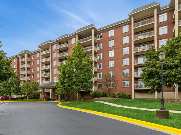 8300 Callie Ave Unit 509, Morton Grove, IL 60053