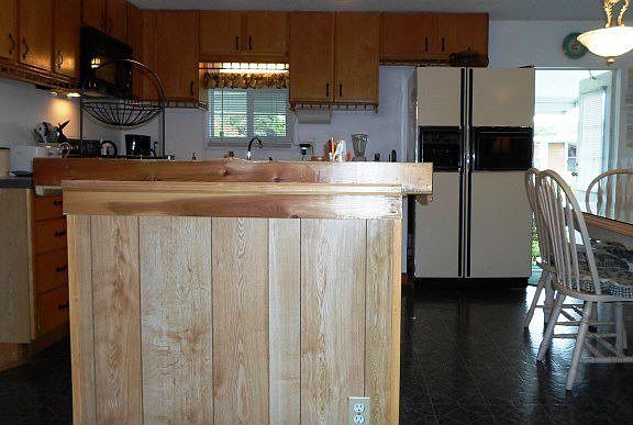 5th image of 117 Williams St