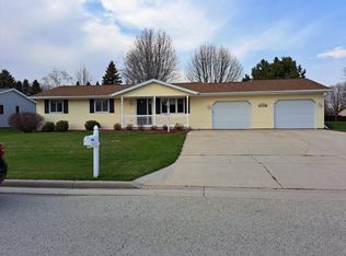 627 Falcon Ln, Chilton, WI 53014