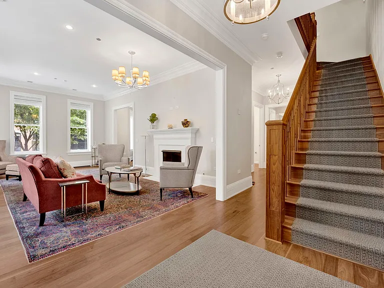103 E Chestnut St #103 — Photo 30