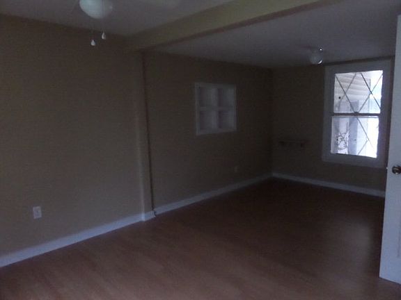 3rd image of 212 W Fairview Dr
